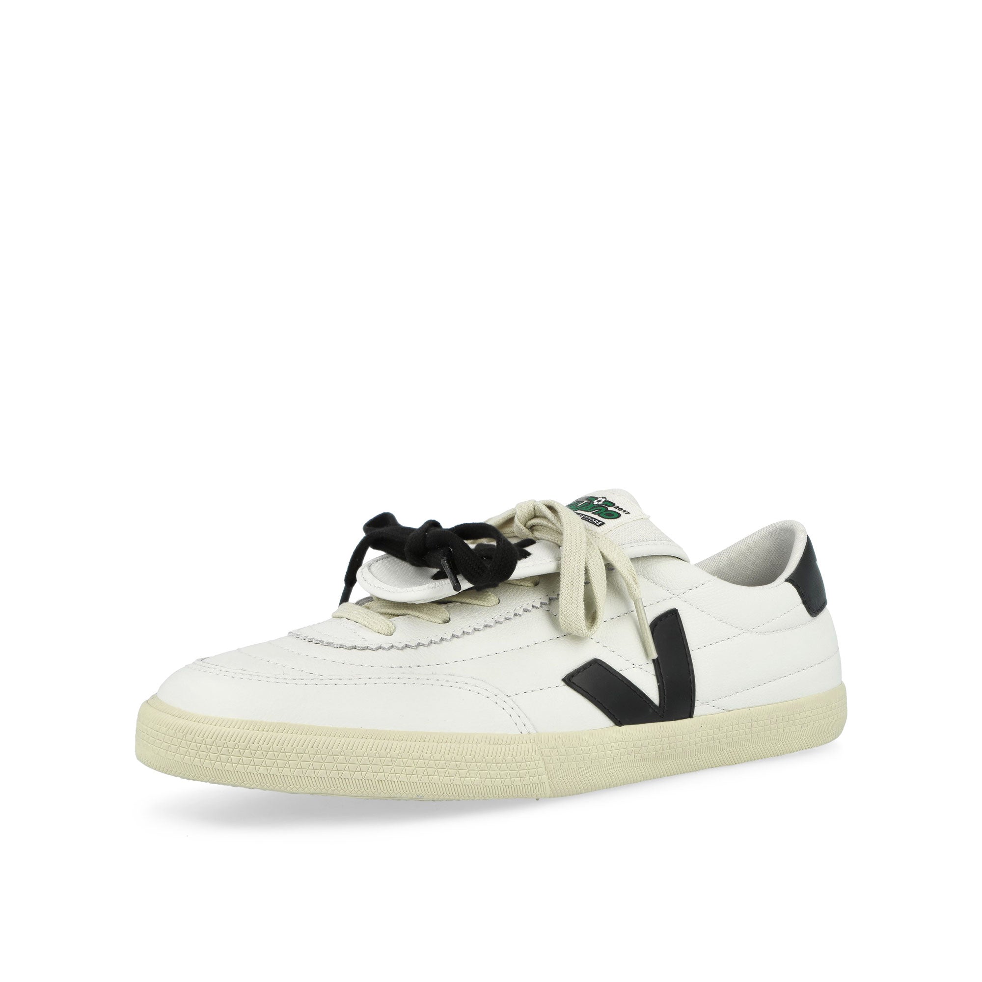 Veja Panenka Leather White Low Top Sneakers MG0221673B Close-up | Overkill
