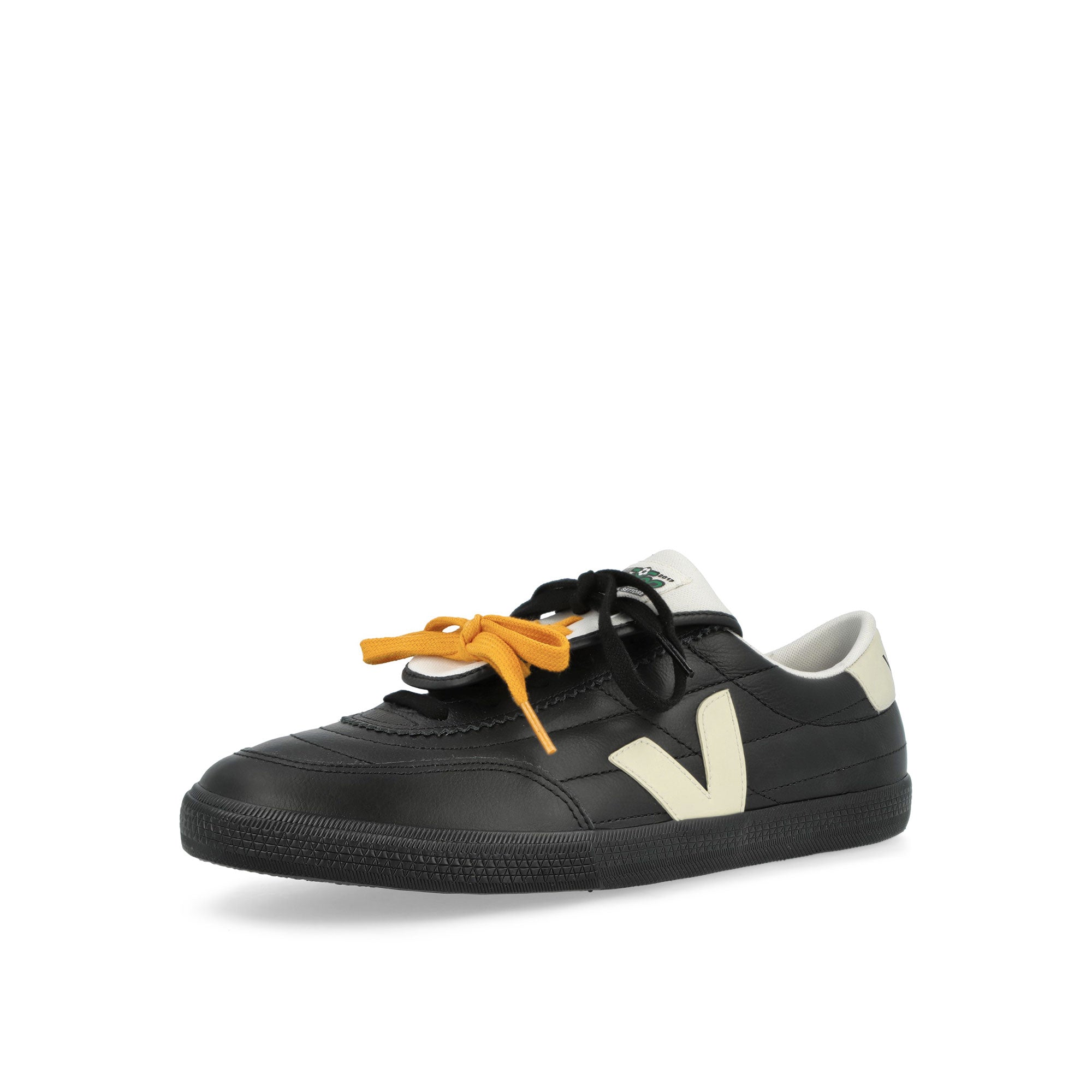 Veja Panenka Leather Black Low Top Sneakers MG0221674A Close-up | Overkill
