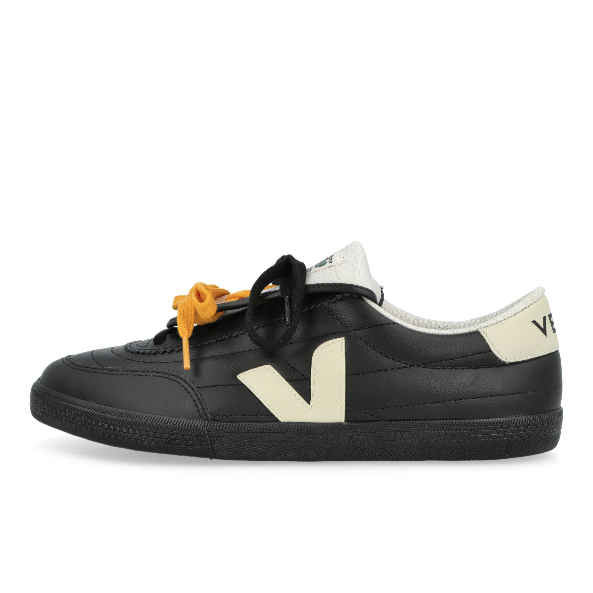 Veja Panenka Leather Black Low Top Sneakers MG0221674B | Overkill
