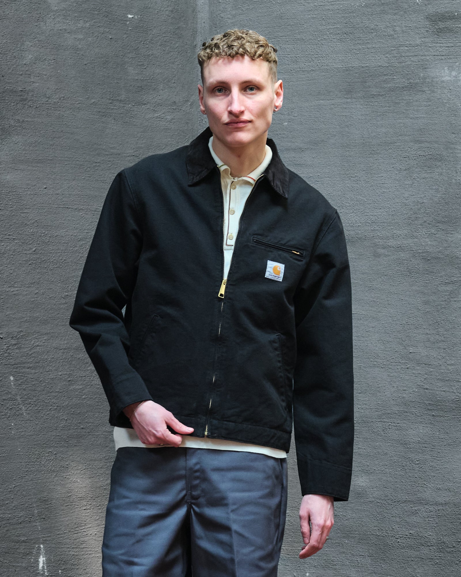 Carhartt WIP Detroit Jacket Black / Black Rinsed Jackets Close-up | Overkill